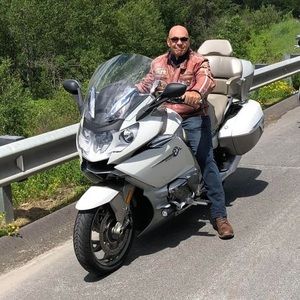 Meet your Posher, Radhouan